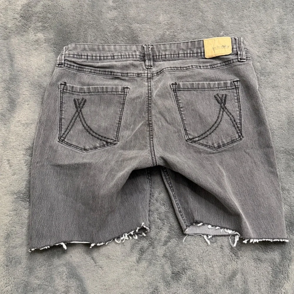 Anchor Blue Denim Shorts Womens 8 Gray Excellent Vintage Y2K Raw Hem Cutoff